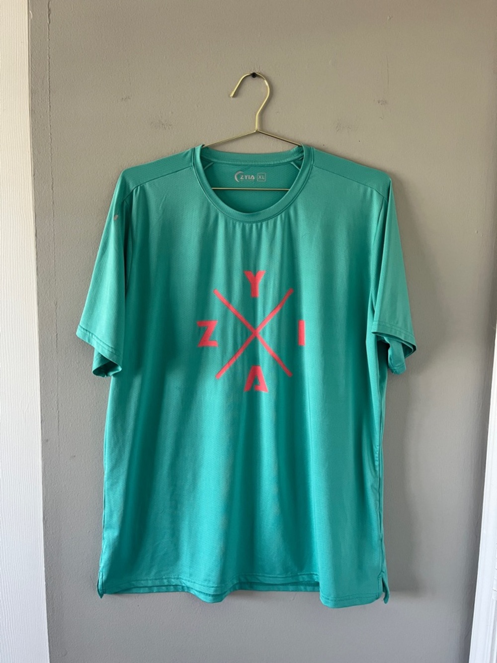 ZYIA Men’s Short-Sleeve Performance Tee